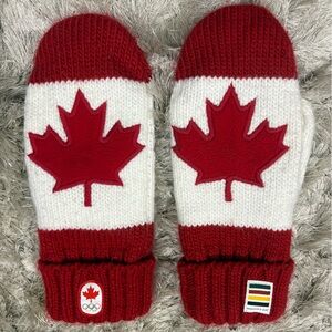 Hudson Bay mittens sz l/xlrg red and white Maple Leaf Mittens